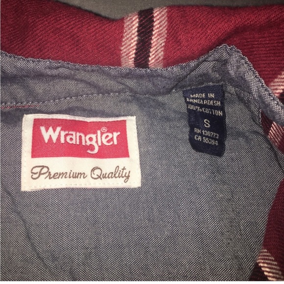 Fall flannel 🍂 - Picture 3 of 3